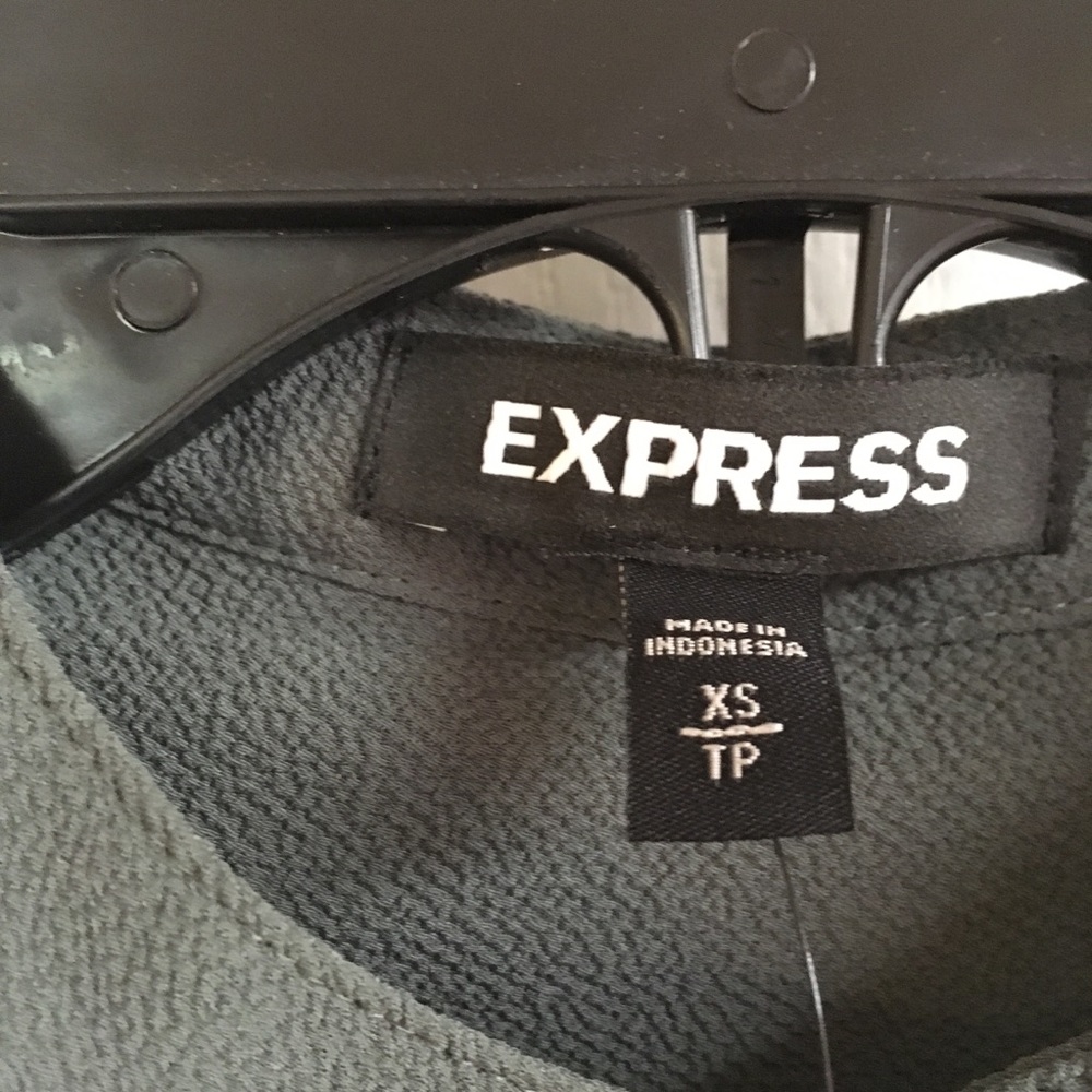 Express Blouse - Picture 3 of 4